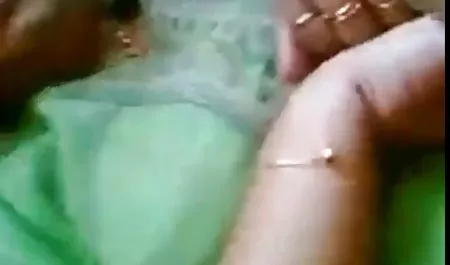 به یک پورن ضربدری استراحت از مدرسه