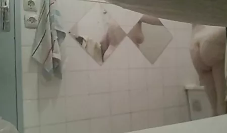 تمام سراخ ها, سبزه, هاردکور, یک نوع مناقصه سکس ایلونا استالر پارچه پارچه واتسون